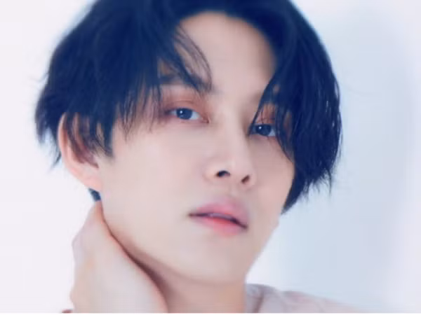 Vô tình nói về chuyện nhắn tin, Heechul (Super Junior) bị cho là ám chỉ idol nhà YG