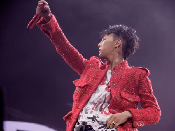 Từ khi mới debut đến lúc nổi tiếng khắp thế giới, G-Dragon vẫn không hề thay đổi thói quen này
