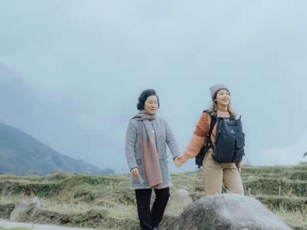 Khả Ngân mang cả núi rừng Tây Bắc vào teaser MV “Cô gái Việt Nam”