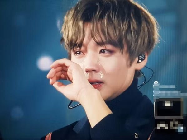 Park Ji Hoon khóc thút thít khi biết mình vừa được ăn bữa ăn do mẹ tự tay chuẩn bị