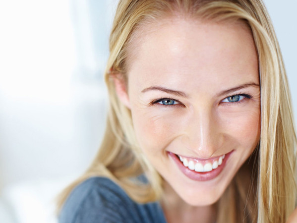 5 món ăn âm thầm phá hoại răng miệng của bạn