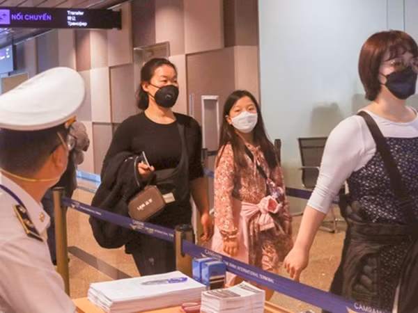 Khánh Hòa, Đà Nẵng cách ly 39 người nghi nhiễm virus corona