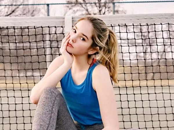 Mê đắm nhan sắc tựa "thiên thần" của tay vợt 14 tuổi Makenzie Raine