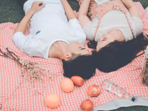 Lạc vào xứ thần tiên cùng bộ ảnh Prom cực chất của teen THPT Nguyễn Hữu Huân (TP.HCM)