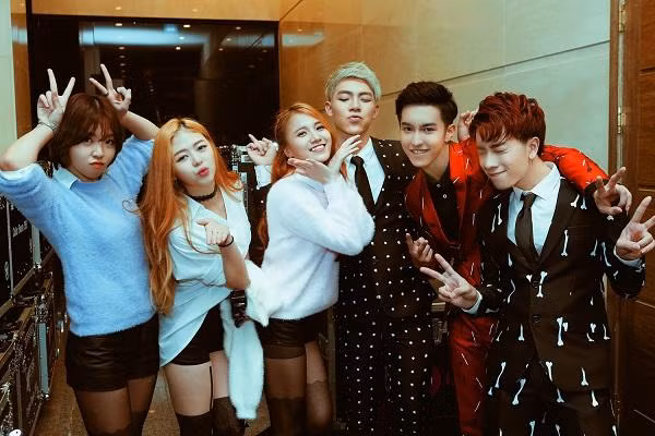 MONSTAR toả sáng trong đêm diễn giao lưu văn hóa Việt - Hàn