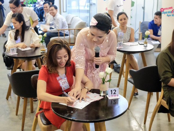 Gameshow nổi tiếng Nhật Bản "Bạn Muốn Hẹn Hò?" đã mai mối cho hơn 1600 bạn trẻ độc thân