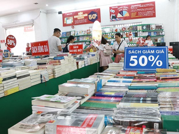 Hội sách giá đặc biệt hè 2018 với nhiều đầu sách giảm đến 50%
