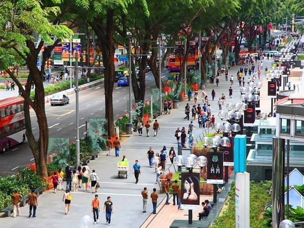 Singapore cấm hút thuốc lá ở phố đi bộ từ ngày 1/1/2019