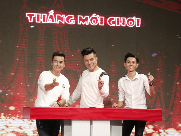 Trở lại sân khấu sau tai biến, Lê Nam thách thức đồng nghiệp thực hiện động tác Hip-Hop