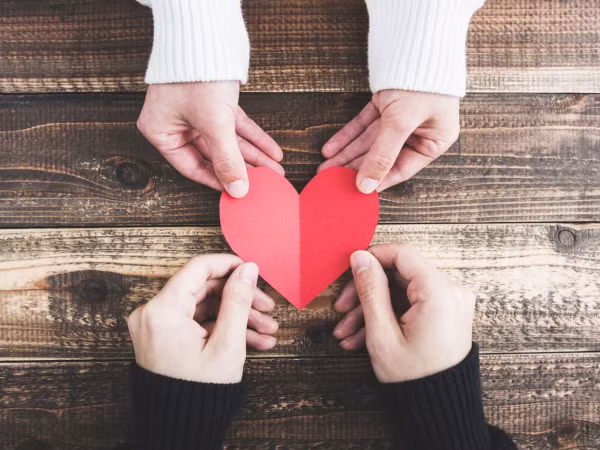 Trong mắt người ấy, bạn là hiện thân của điều gì, một ngôi sao hay một giấc mơ?