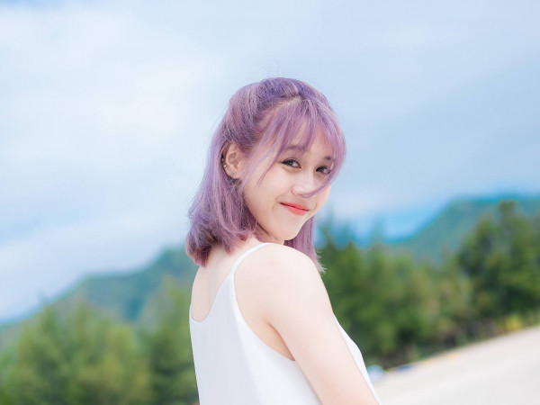 Hot YouTuber Hậu Hoàng tiết lộ thu nhập "khủng" từ kênh YouTube tỉ views