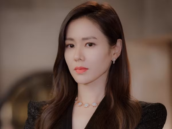 Tiến độ quay phim “Hạ cánh nơi anh” khắc nghiệt đến mức Son Ye Jin đã nhập viện