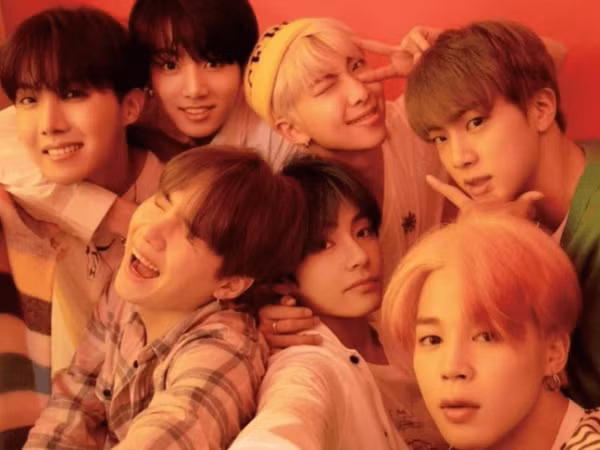BTS xuất sắc No.1 Billboard 200 lần thứ ba với album “Map Of The Soul: Persona"