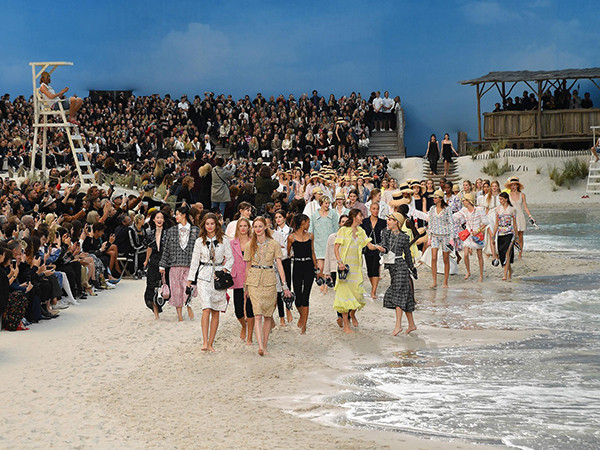 Những xu hướng mới tại tuần lễ thời trang Paris Xuân - Hè 2019