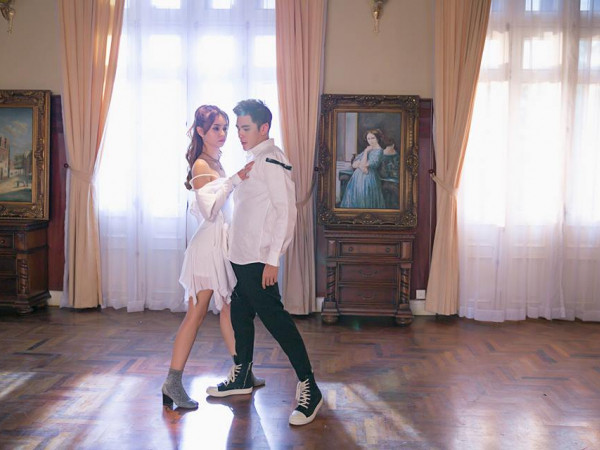 Minh Trung - MLee khiến fan dậy sóng vì những hình ảnh ngọt ngào như tình nhân