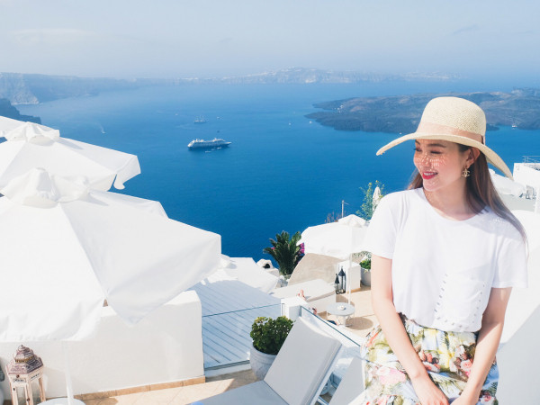 Minh Hằng xinh đẹp rạng rỡ như nữ thần tại châu Âu, tung ra ca khúc ballad siêu hay 