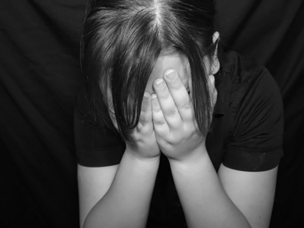 Người đàn ông 51 tuổi bị tố hiếp dâm bé gái hàng xóm