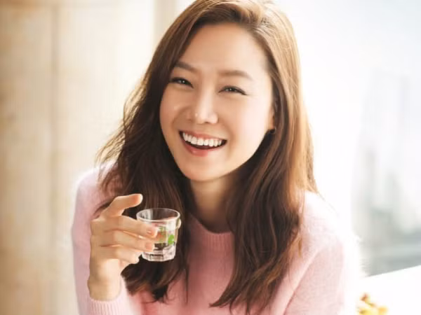 Đâu chỉ riêng bạn cần đến ứng dụng chỉnh ảnh, Gong Hyo Jin cũng không thể thiếu nó