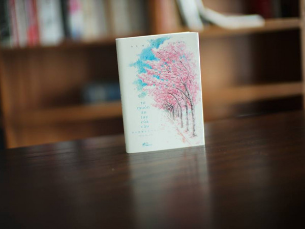 “Tớ muốn ăn tụy của cậu”: Dịu dàng và bừng sáng như hoa anh đào đợi mùa Xuân tới 