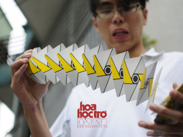 Cardistry - khi những quân bài “nhảy múa” trên đôi bàn tay