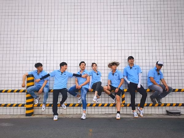 Liên tục tung ảnh check-in cùng nhau, dàn cast "Running Man Việt Nam" lập hội bạn thân mới của showbiz?