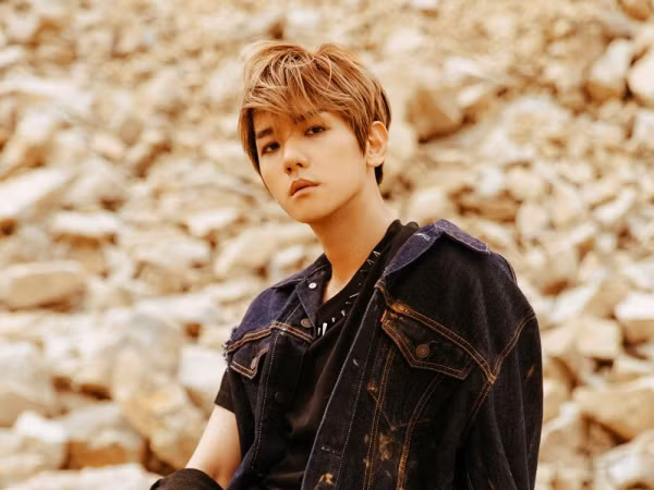 Có ai thương fan như Baekhyun, làm việc ngược đời là dặn EXO-L đừng mua album nữa