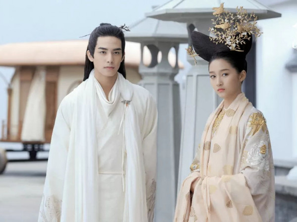 “Phượng Tù Hoàng” đổi mới nguyên tác trở nên gay cấn hơn, nhưng hóa ra là… đạo nhái 