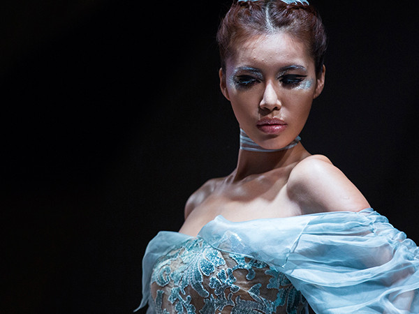 Mời bạn chiêm ngưỡng những hình ảnh lộng lẫy của Minh Tú trong đêm chung kết AsNTM