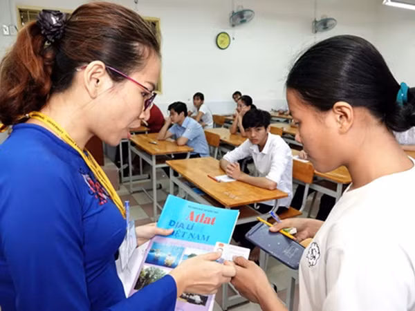 Xét tuyển vào ĐH: Có nên chỉ xét điểm học bạ lớp 12?