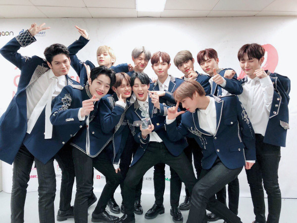Fan chẳng biết nên khóc hay cười với sáng tạo này của công ty quản lý Wanna One
