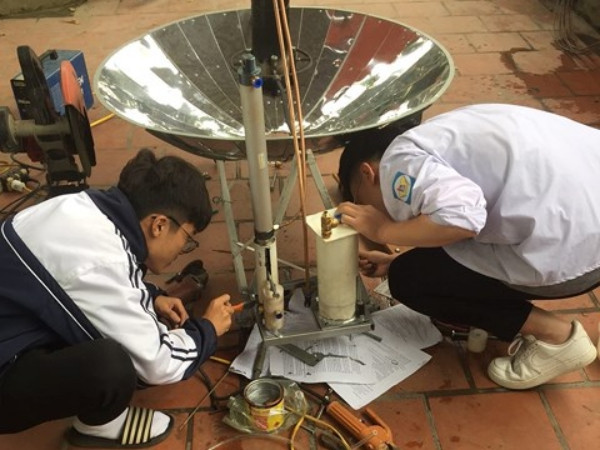 Bộ GD&ĐT nói gì khi nam sinh có nguy cơ không được thi quốc tế vì bị từ chối visa?