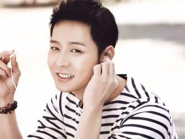 Các fan cực bất ngờ khi nghe tin Park Yoochun (JYJ) sẽ kết hôn vào mùa Thu năm nay