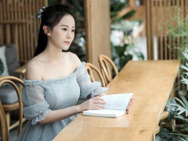 Tiết lộ bị lạm dụng tình dục lúc 5 tuổi, nữ chính "Quỳnh búp bê" quá thật thà?