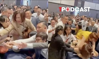 NÓNG 29/9: Góc nhìn của luật sư về vụ 'nhảy lên bàn' để giật phiếu mua căn hộ ở phường Bình Dương