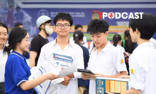 NÓNG 29/7: Bộ GD-ĐT nói về phương án thi tốt nghiệp THPT trên máy tính