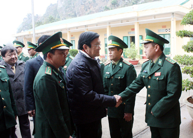Chủ tịch nước thăm Đồn Biên phòng Đồng Văn