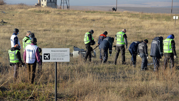 Tìm thấy thêm hài cốt nạn nhân tại hiện trường vụ MH17