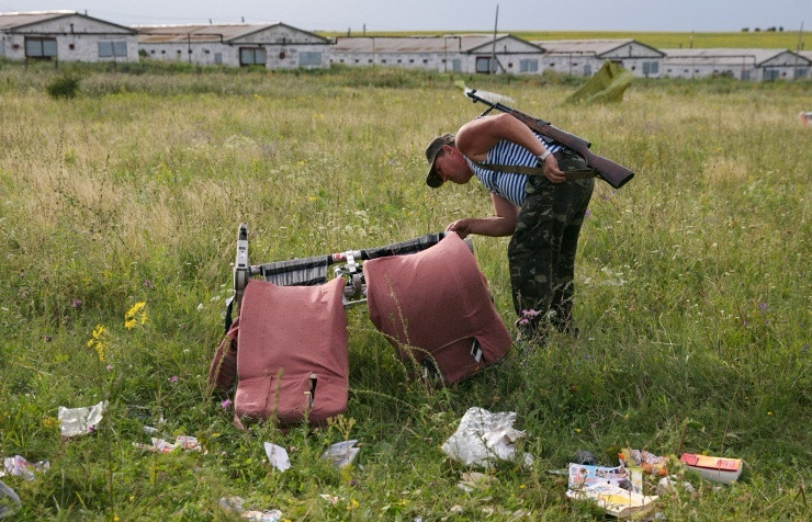 Phát hiện thêm phần thi thể nạn nhân MH17 ở hiện trường