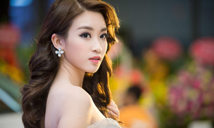Hoa hậu Mỹ Linh.