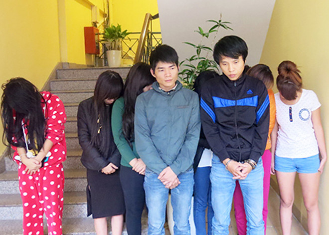 Những chiêu lừa của gái bán hoa 