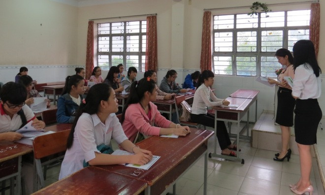 Giám thị phổ biến quy chế thi cho thí sinh vào sáng nay, 3/7