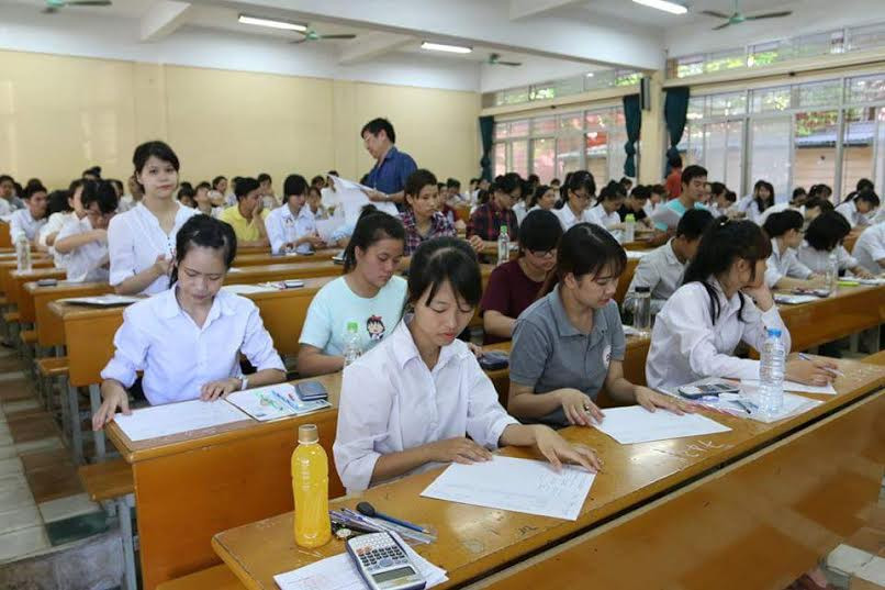 Thí sinh dự thi kì thi THPT quốc gia 2015. Ảnh: Như Ý