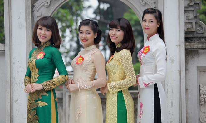 Tây Thiên thoáng bóng áo dài