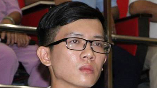 Thầy giáo suốt 1 năm không lương. Ảnh: Quốc Ngọc