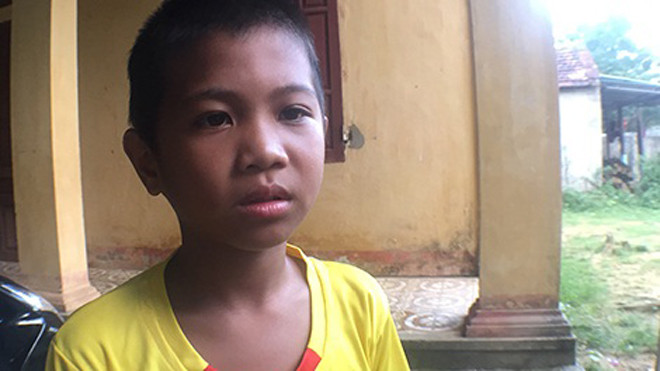 Học sinh lớp 5 dũng cảm bơi ra suối cứu hai em nhỏ thoát đuối nước.