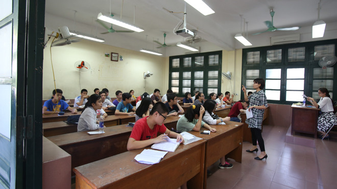 Thi vào lớp 10 tại THPT chuyên ĐH Sư phạm