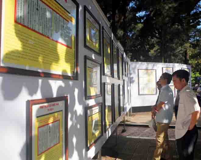 Các đại biểu tham dự buổi lễ