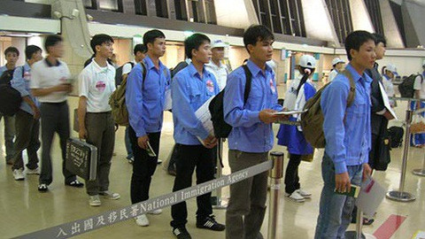 Tạm thời lùi thời gian xuất cảnh của lao động Việt Nam sang làm việc tại các nước có dịch bệnh nCoV