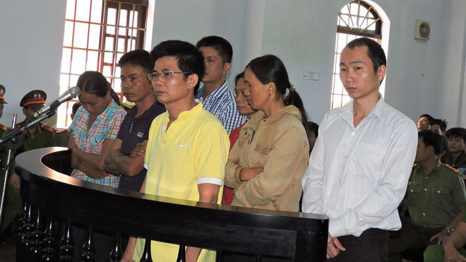 Các bị cáo tại phần xét hỏi sáng nay