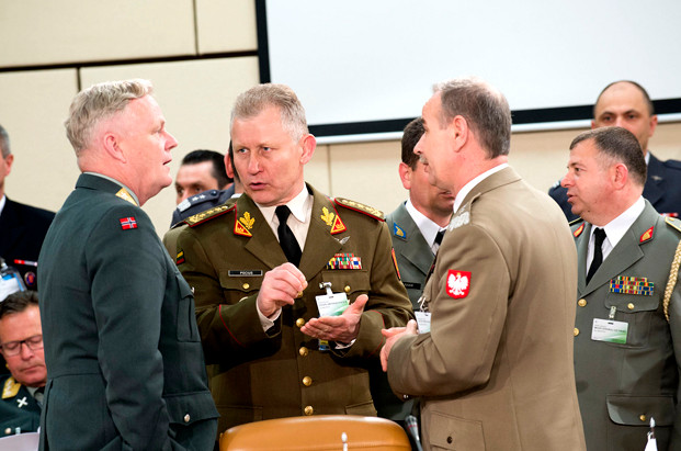 NATO ngừng hợp tác một phần quan hệ với Nga